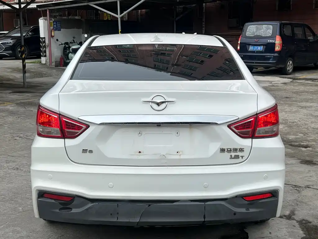 Family 1.6 L Manual Luxury