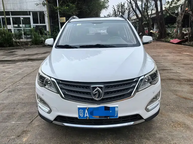 Baojun 560 1.8 L Manual Luxury