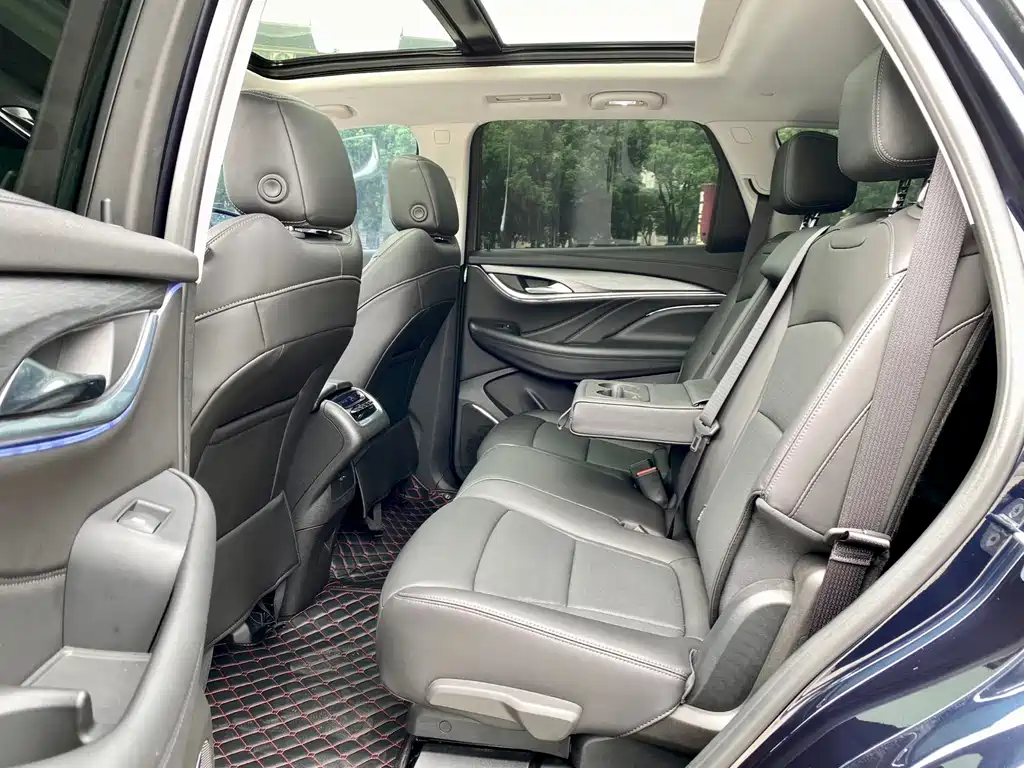 Enclave 652 T 2 WD Distinguished 7-seat