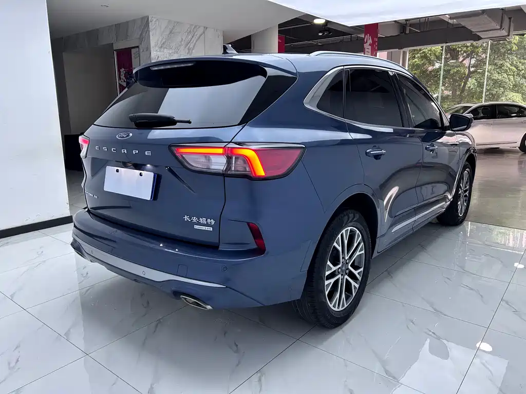 Escape EcoBoost 245 2 WD Smart Home Enjoyment