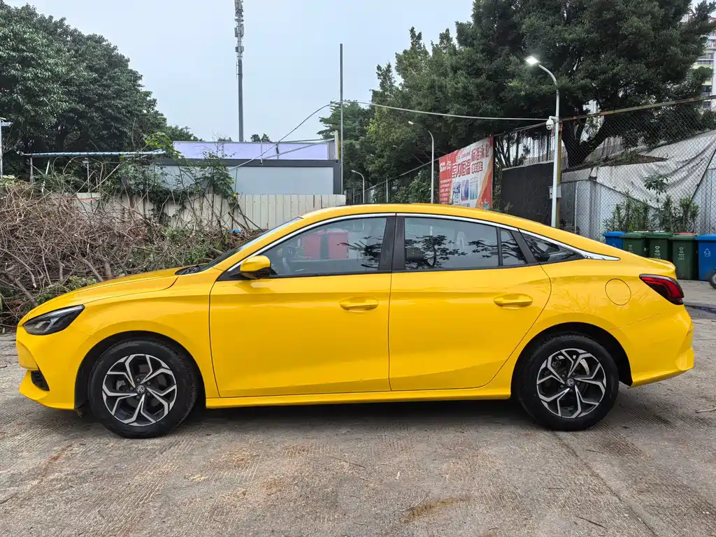 MG5 180 DVVT CVT Youth Luxury