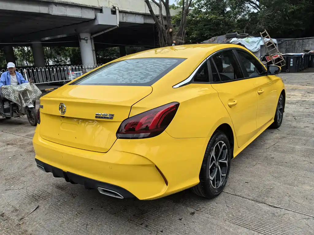MG5 180 DVVT CVT Youth Luxury