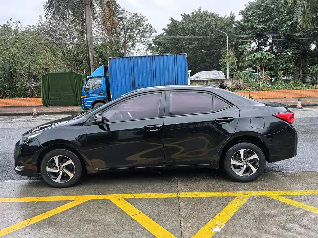 Levin Facelift 185 T CVT Elite CN-V