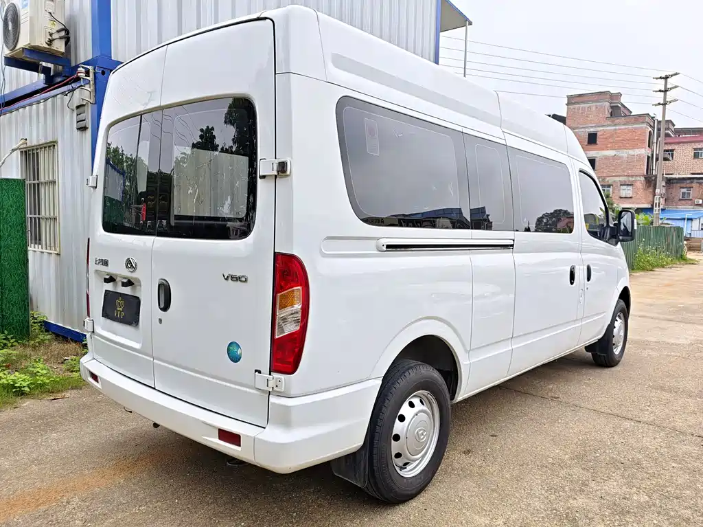 Xintu V80 2.0 T PLUS Manual Business Travel LWB Mid Roof 9-seat