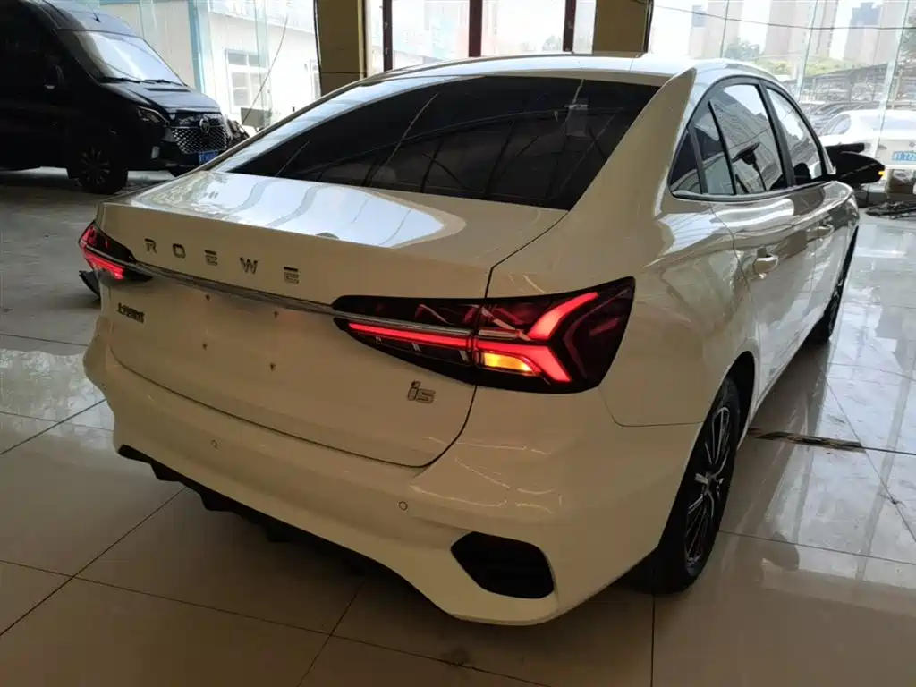 Roewe i5 1.5 L CVT Platinum