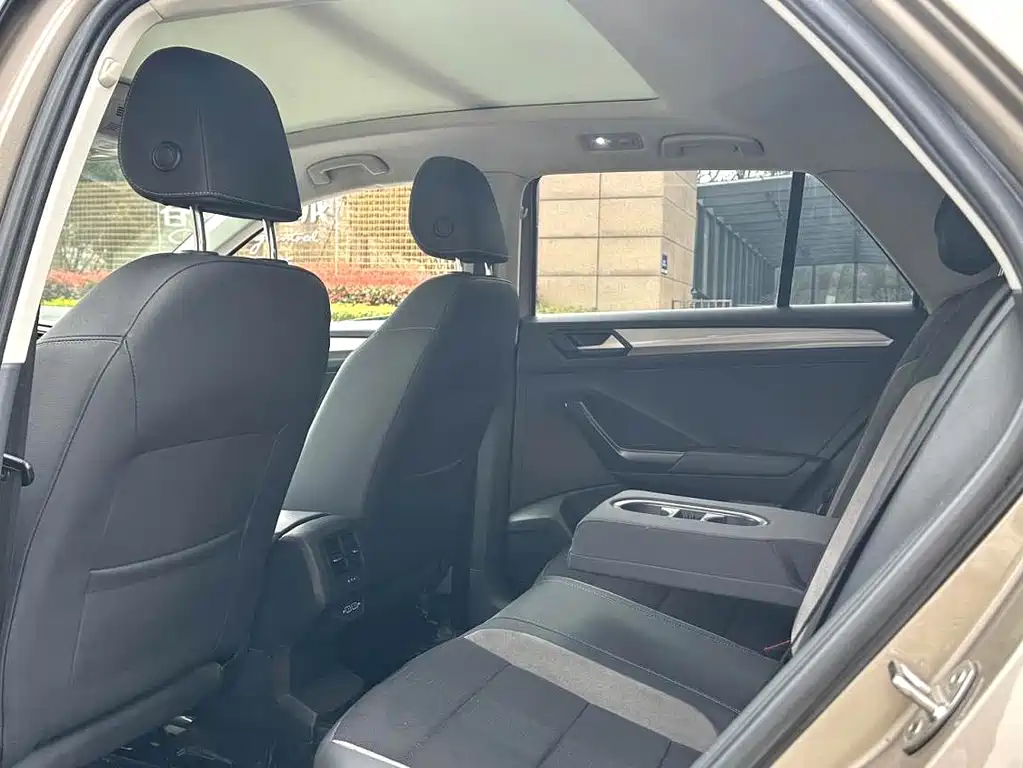 T-ROC 280 TSI DSG 2 WD Luxury