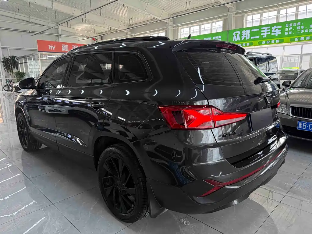 Jetta VS7 Black Sharp 1.4 T Auto Joy Pro