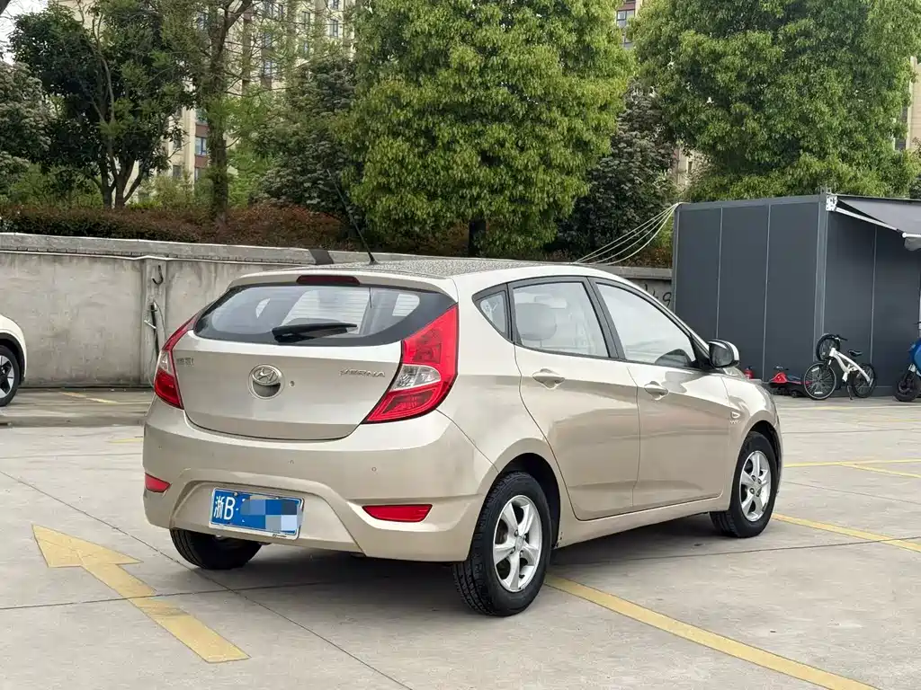 Accent 瑞纳 2011款 两厢 1.4 L 自动时尚型GT