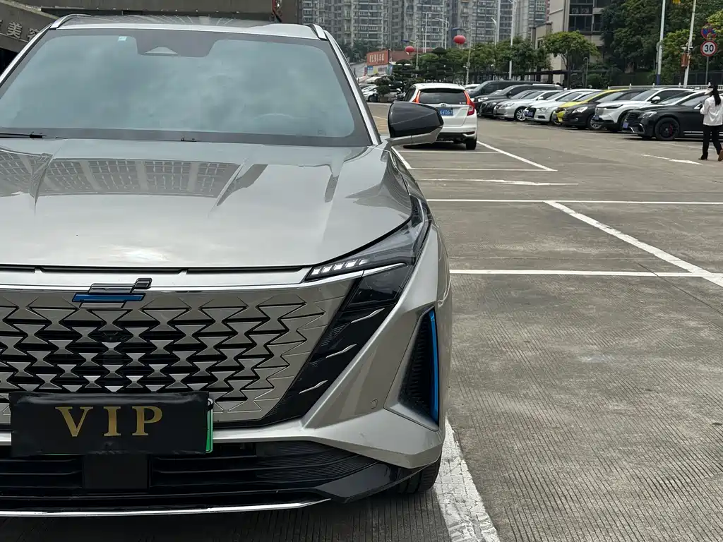 Changan Oshan Z6 NEV Smart Electric iDD 150 KM Flagship PLUS