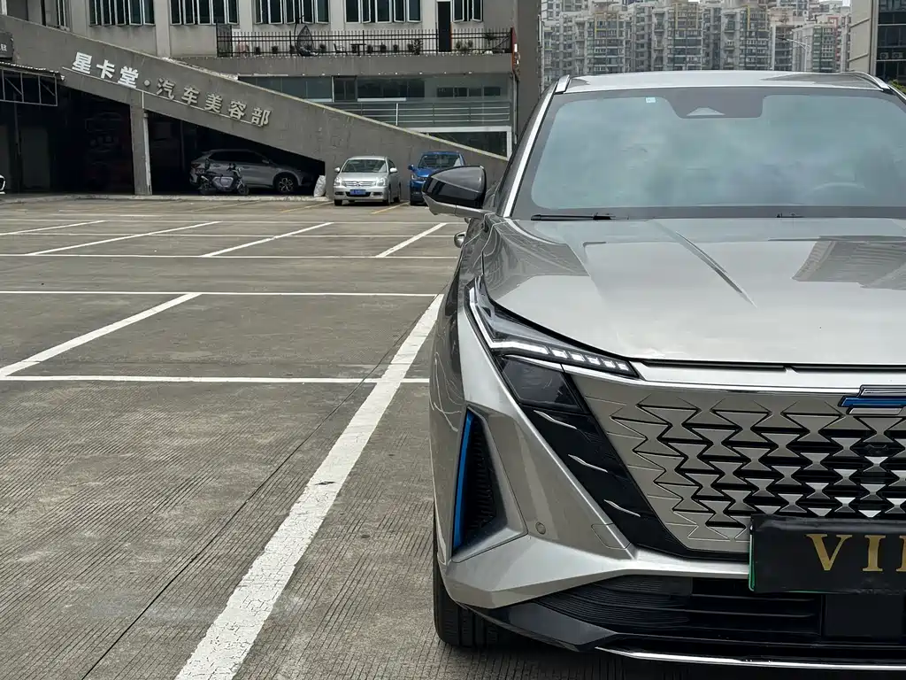 Changan Oshan Z6 NEV Smart Electric iDD 150 KM Flagship PLUS