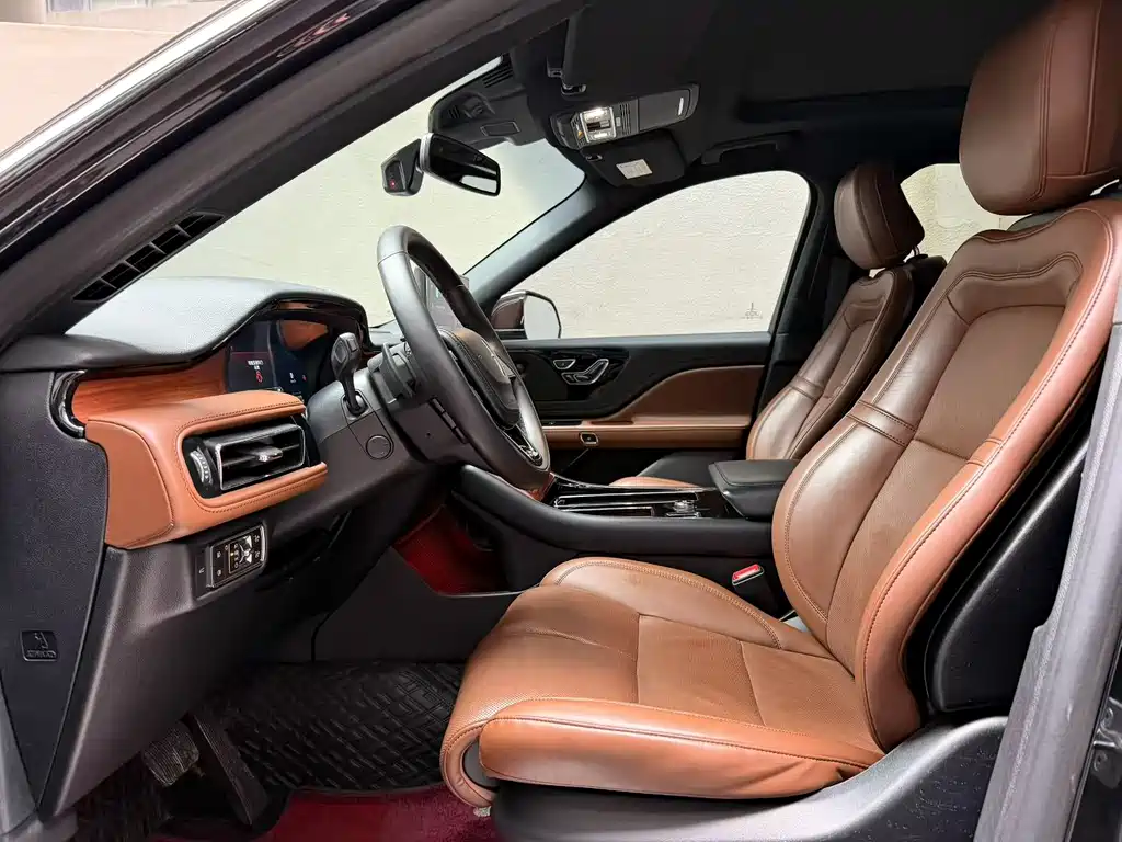 Aviator 3.0 T V6 4 WD Premium