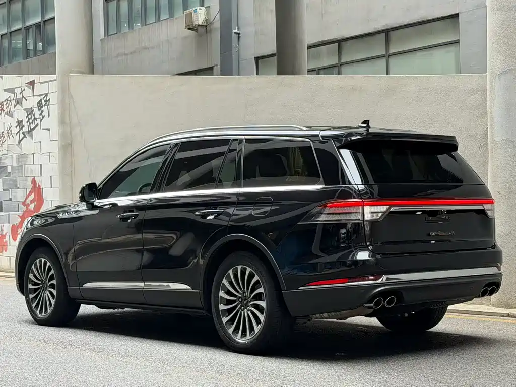 Aviator 3.0 T V6 4 WD Premium