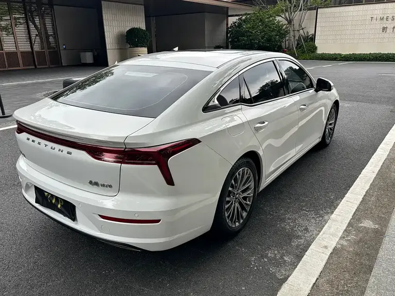 Besturn B70 3 rd Gen 1.5 T Auto Smooth Enjoyment