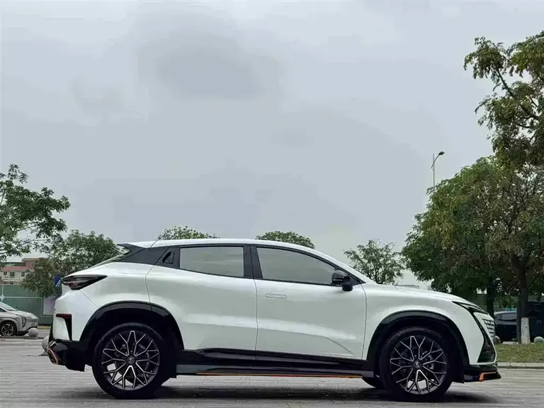 Changan UNI-T 1.5 T Sport Distinguished