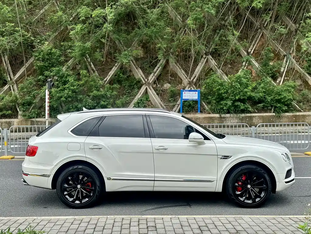 Bentayga 4.0 T V8