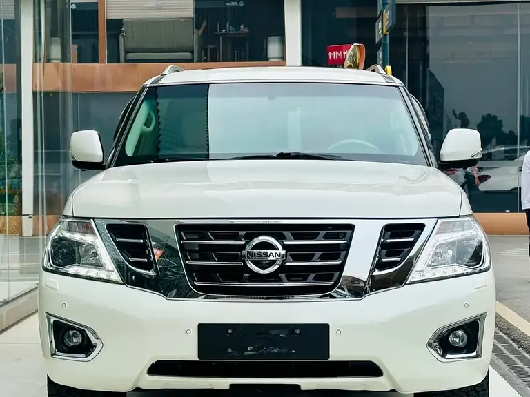 Nissan Patrol 4.0 L Flagship