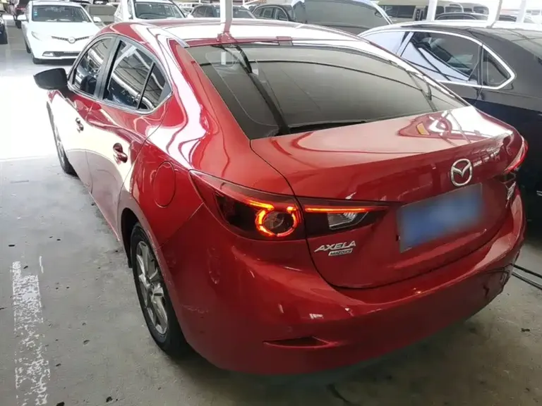 Mazda 3 Axela Sedan 1.5 L Auto Luxury CN-V