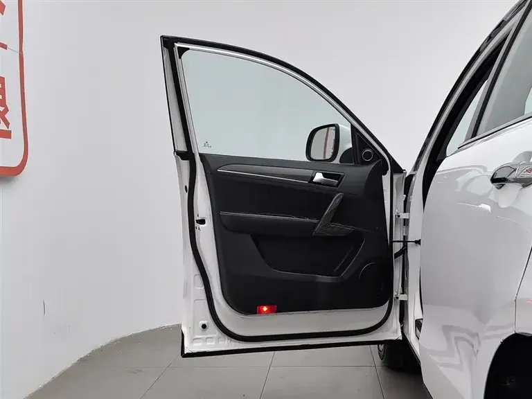 Zotye T600 众泰T600 2015款 1.5 T 手动豪华型