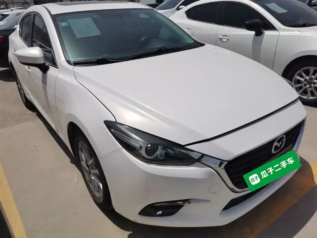Mazda 3 Axela Sedan 1.5 L Auto Luxury CN-V