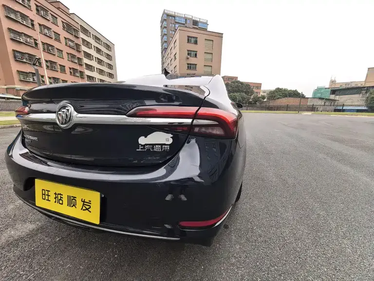 Buick LaCrosse 552 T Luxury
