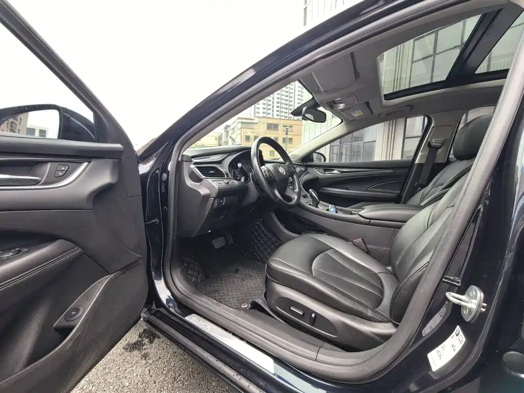 LaCrosse 552 T Luxury