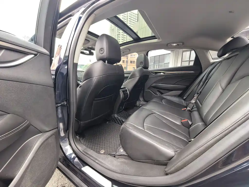 LaCrosse 552 T Luxury