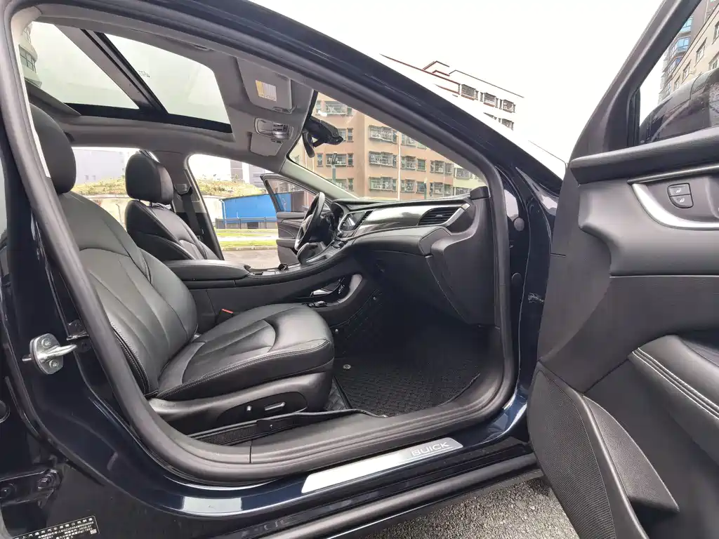 LaCrosse 552 T Luxury