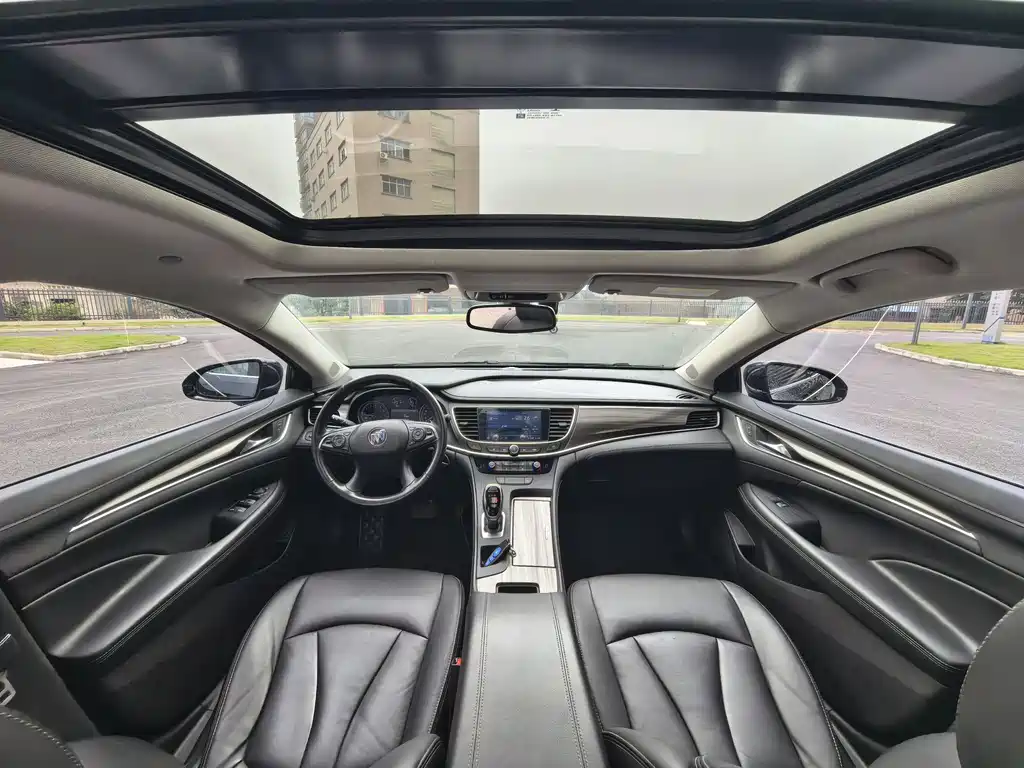 LaCrosse 552 T Luxury