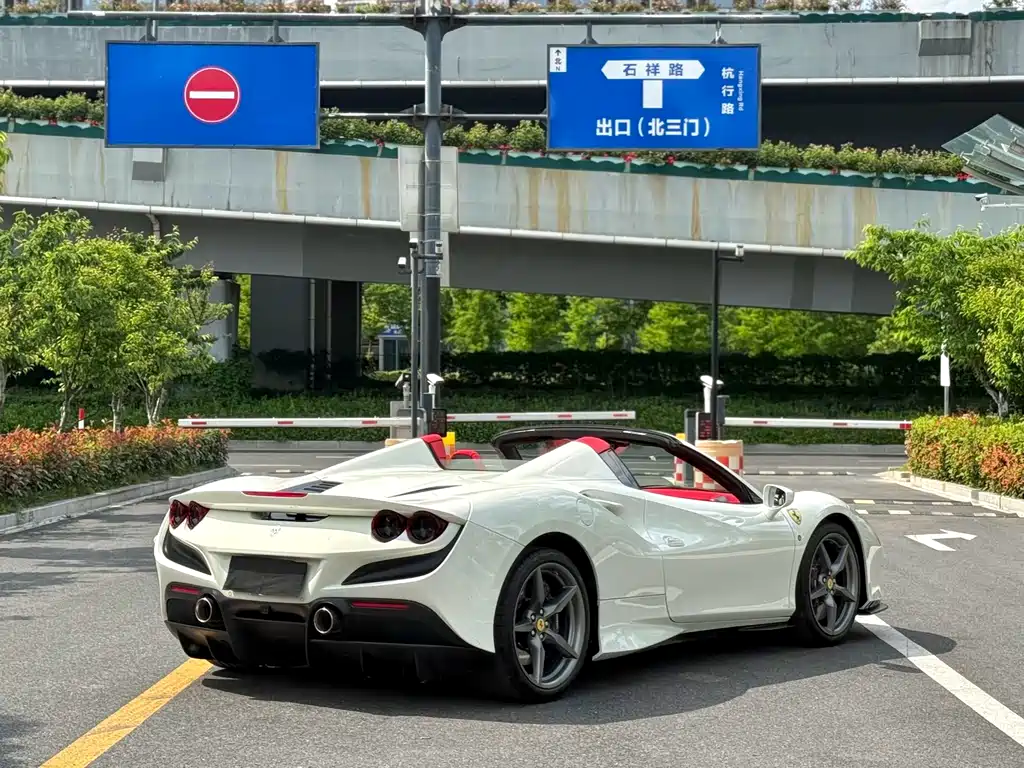 Ferrari F8 Spider 3.9 T V8