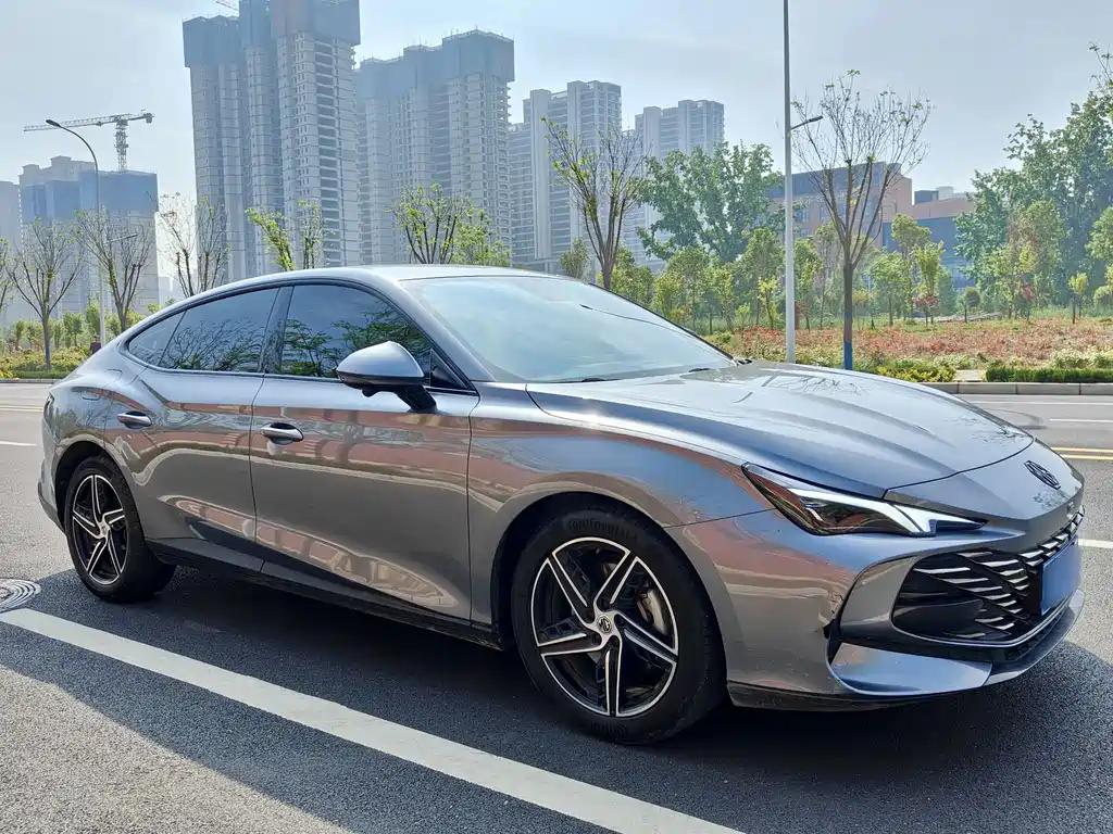MG7 1.5 T DCT Supreme Beauty Luxury