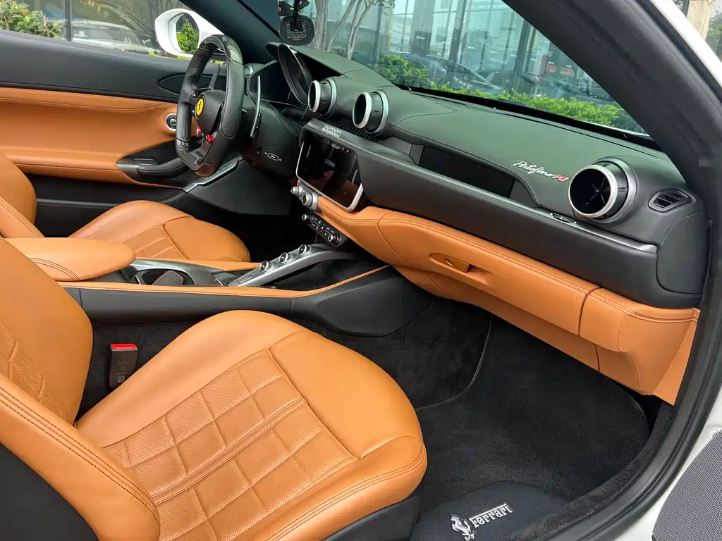 Portofino 3.9 T M