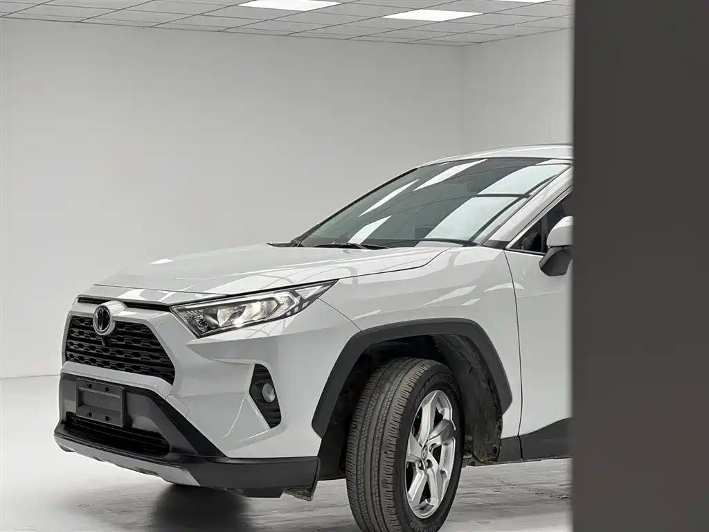 RAV4 2.0 L CVT 2 WD Style