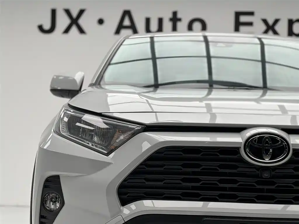 RAV4 2.0 L CVT 2 WD Style