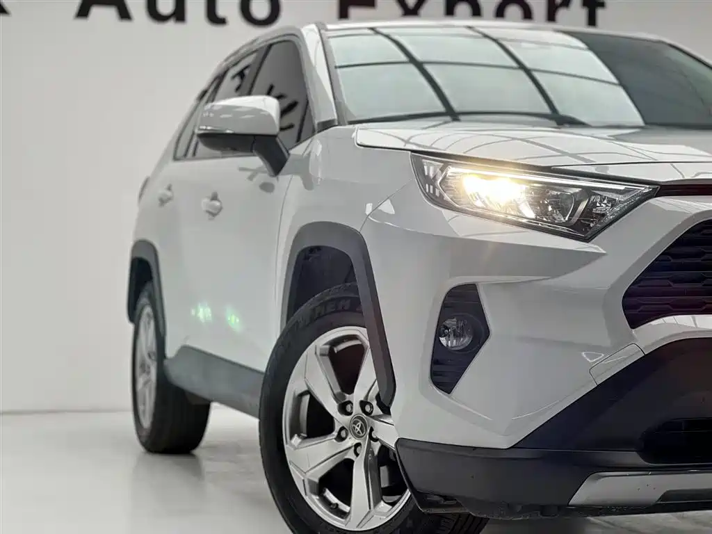 RAV4 2.0 L CVT 2 WD Style