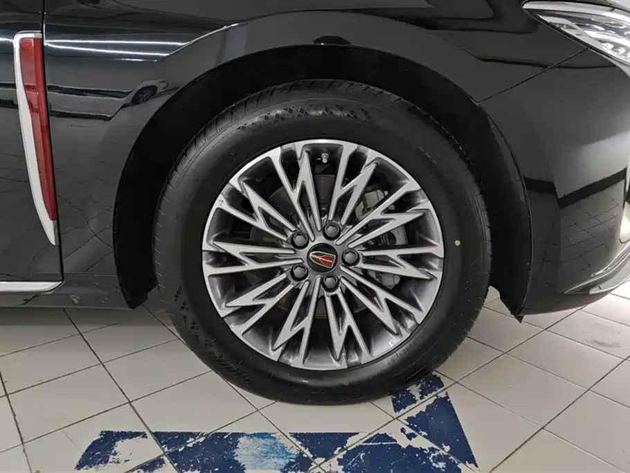 Hongqi H5 1.5 T DCT Connected Flagship Charm