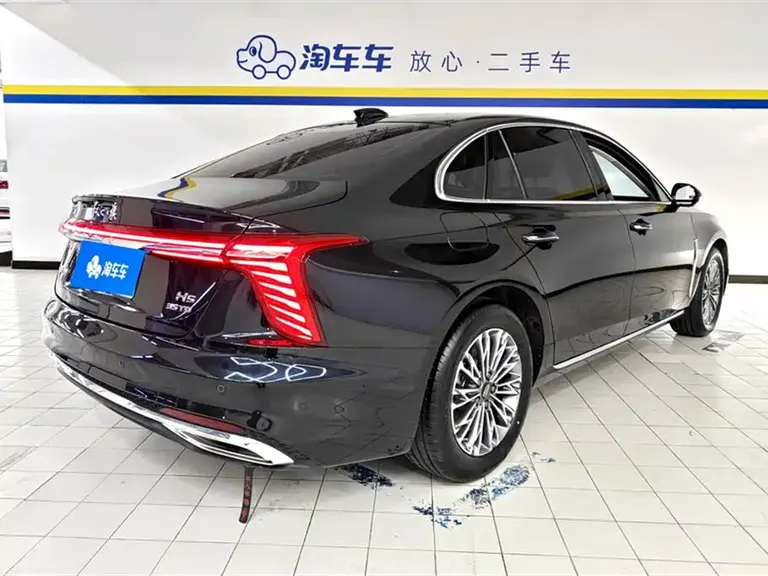 Hongqi H5 1.5 T DCT Connected Flagship Charm