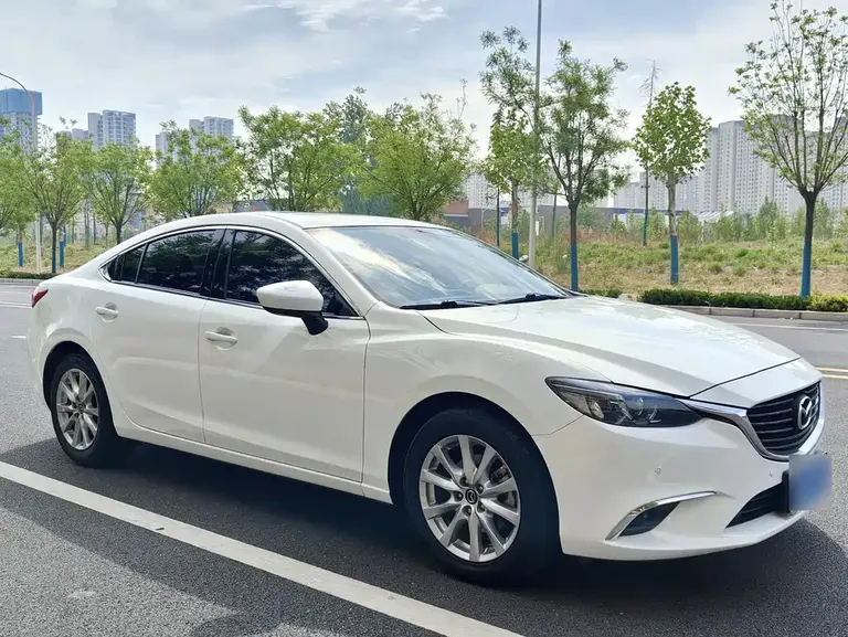 Mazda Atenza 2.0 L Blue Sky Luxury