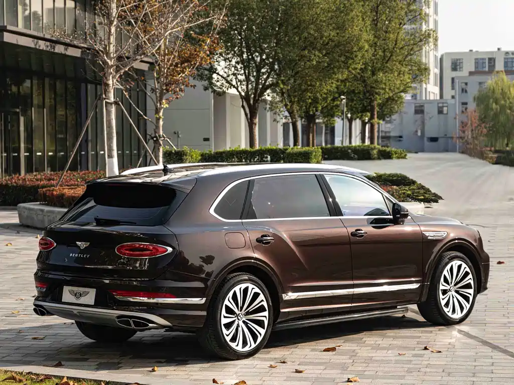 Bentayga 4.0 T V8 LWB Range
