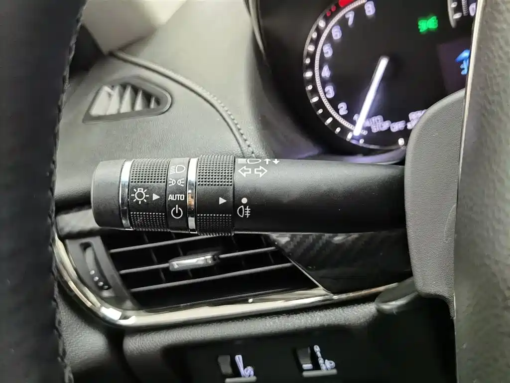 Cadillac ATS-L 28 T Tech