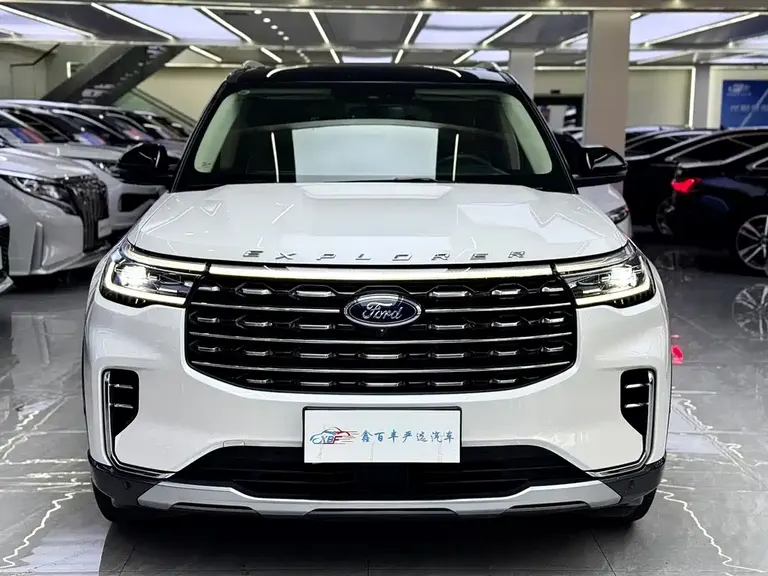 Ford Explorer EcoBoost 285 4 WD Titanium 7-seat