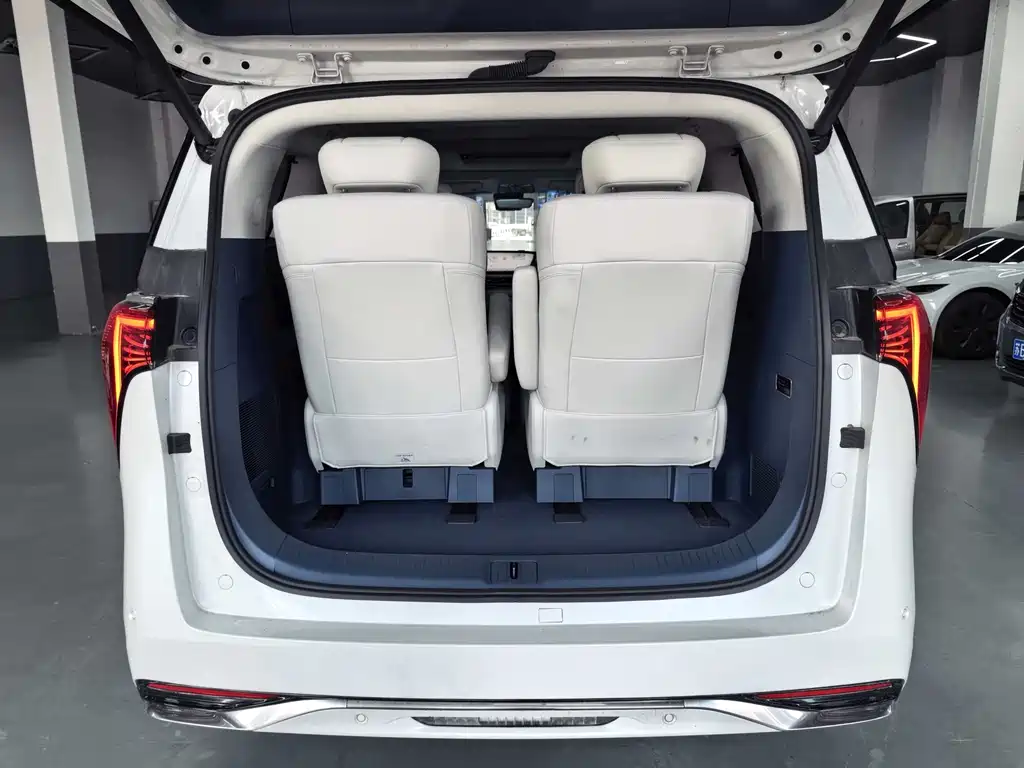 Century 2.0 T 6-seat Heritage