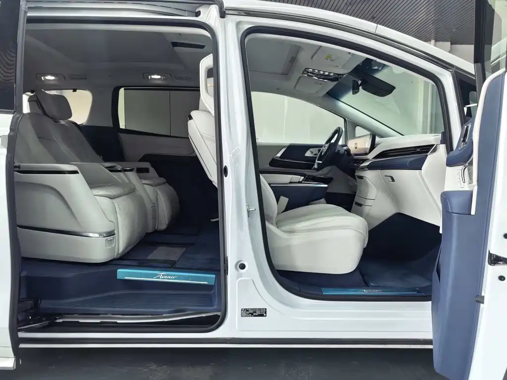 Century 2.0 T 6-seat Heritage