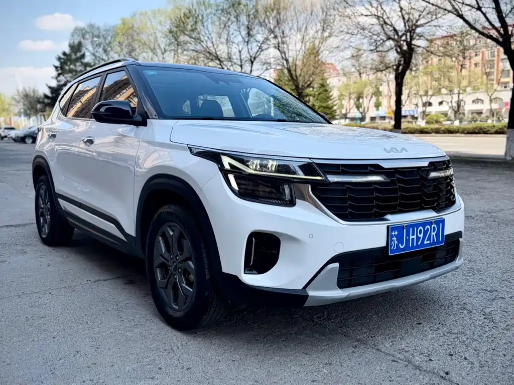 Seltos 1.5 L CVT Luxury