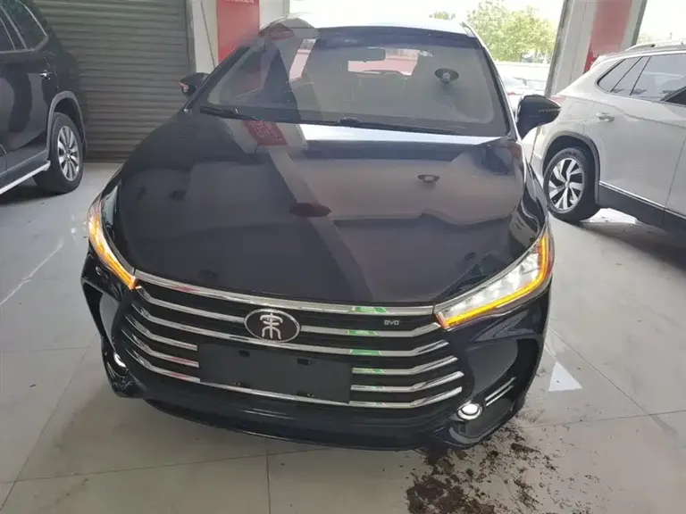 BYD Song MAX 1.5 T Auto Connected Wise Comfort Sunroof 6-seat CN-VI