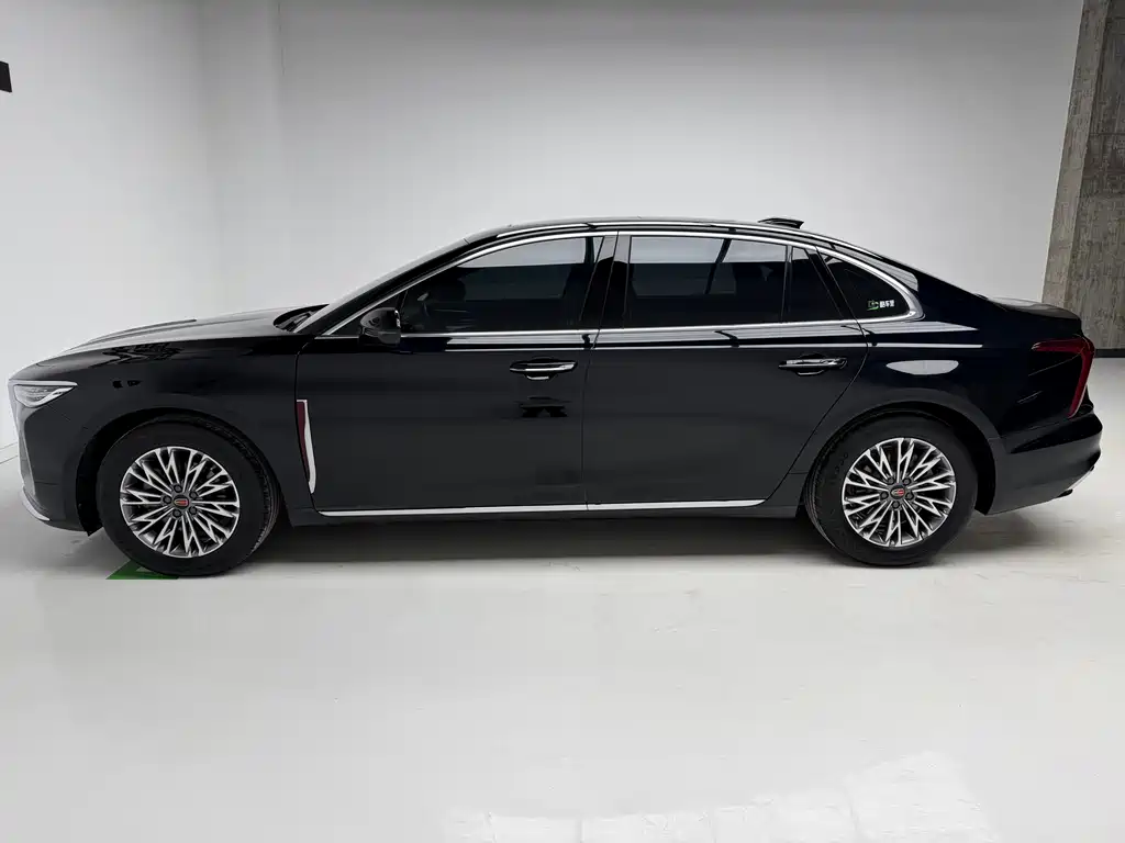 Hongqi H5 2.0 T Auto Connected Flagship Enjoyment