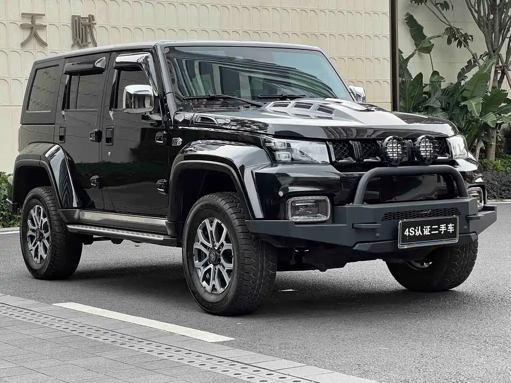 BAIC BJ40 2.0 T Auto 4 WD City Hunter Swordsman