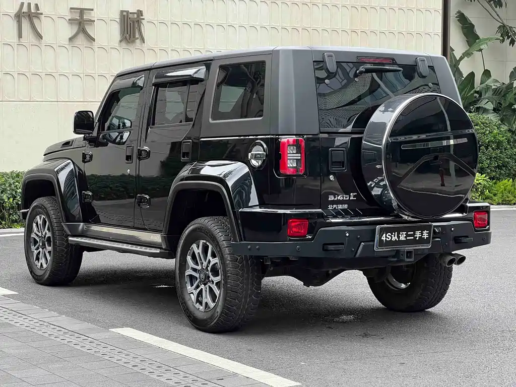 BAIC BJ40 2.0 T Auto 4 WD City Hunter Swordsman