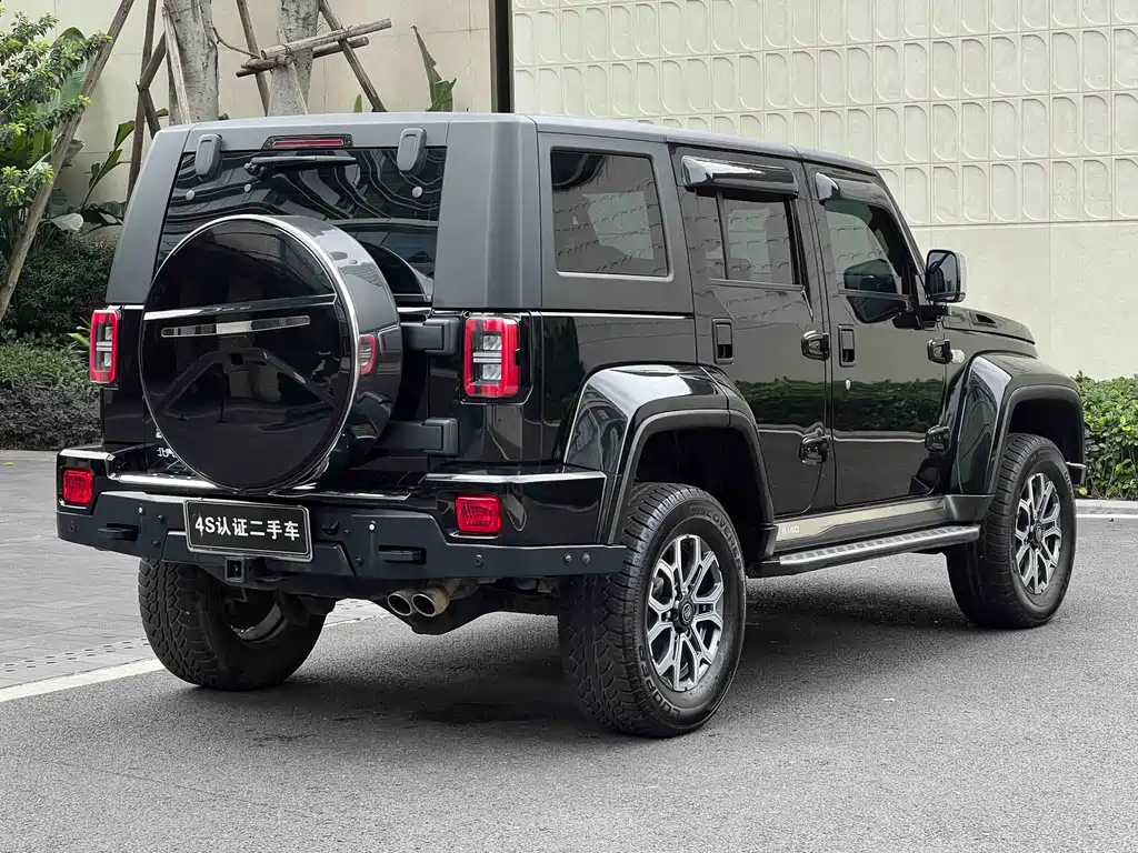 BAIC BJ40 2.0 T Auto 4 WD City Hunter Swordsman