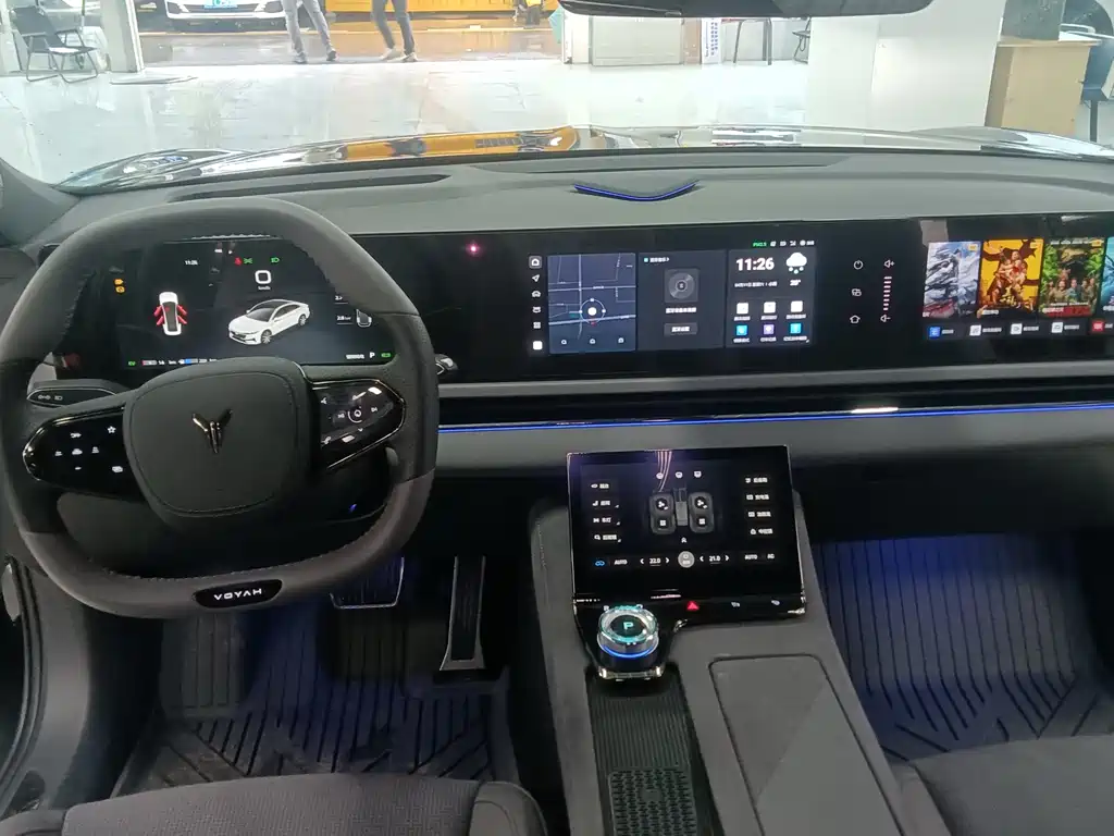 Voyah Zhuiguang PHEV 4 WD Ultra Long Range Flagship