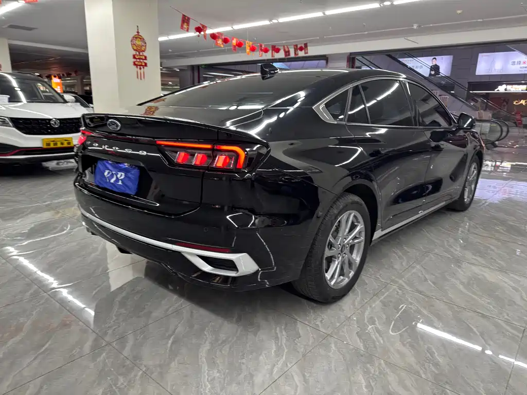 Mondeo 蒙迪欧 2023款 1.5 T E-混动 豪华型